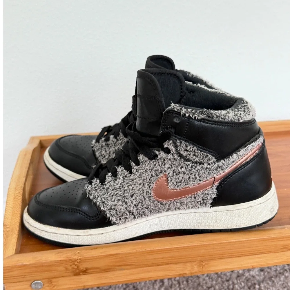 Air Jordan 1 Retro High GG Summer of High Black Bronze 332148-022 Size 4.5Y
